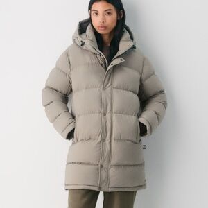 Aritzia TNA Superpuff Mid Length Modern Taupe Jacket size Small